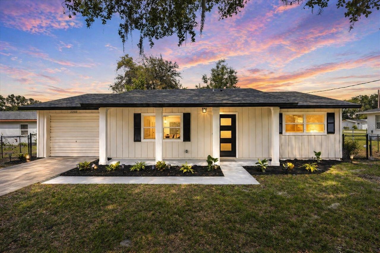 2203 Orange St., Deland, FL 32724
