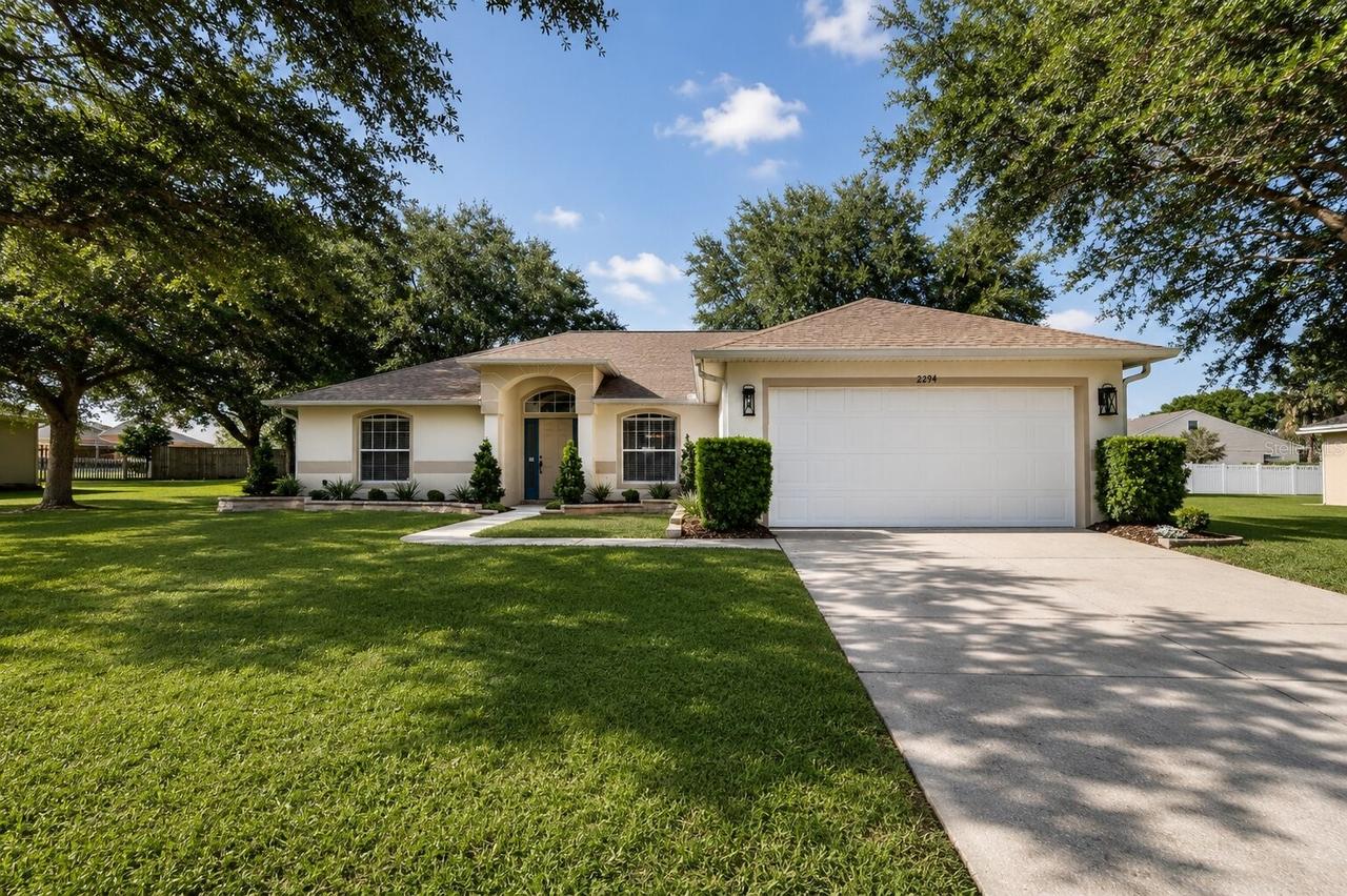 2294 Knollwood Dr., Leesburg, FL 34748
