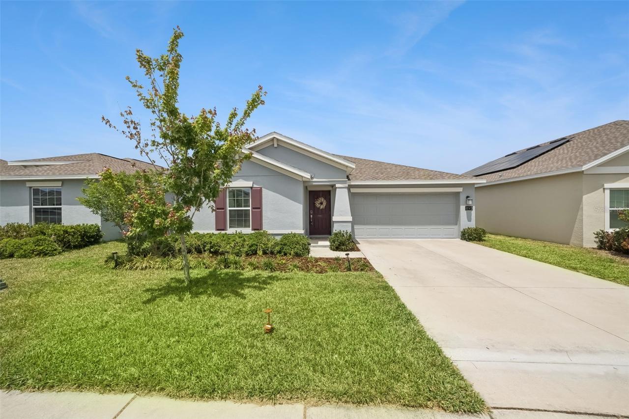 893 Laurel View Way, Groveland, FL 34736