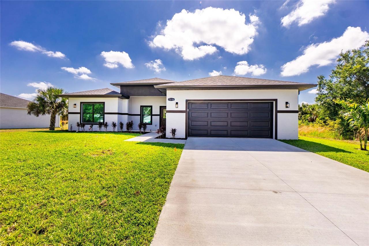7316 Donahue St., Port Charlotte, FL 33981