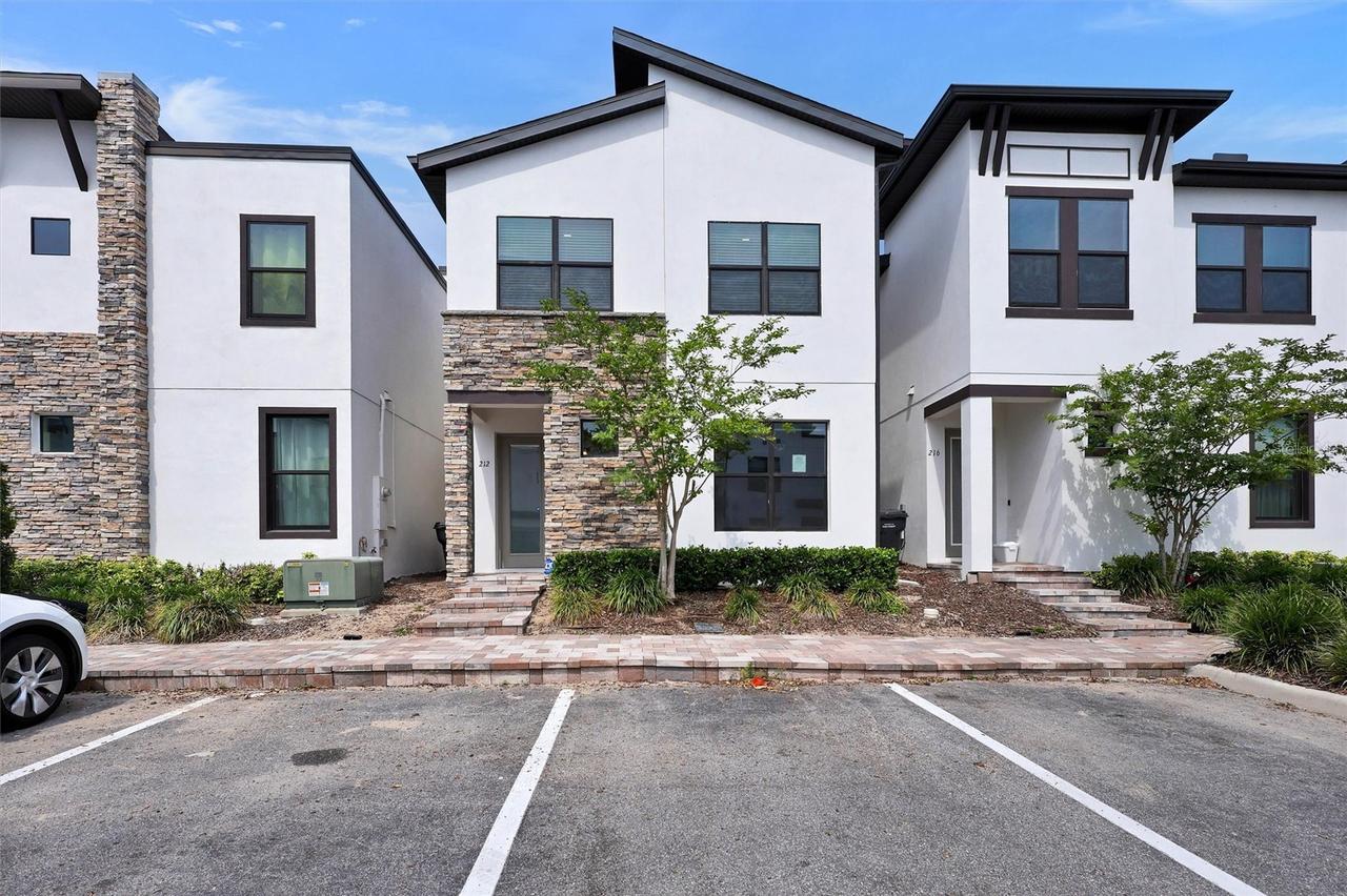 212 Villa Domani Cir., Davenport, FL 33896