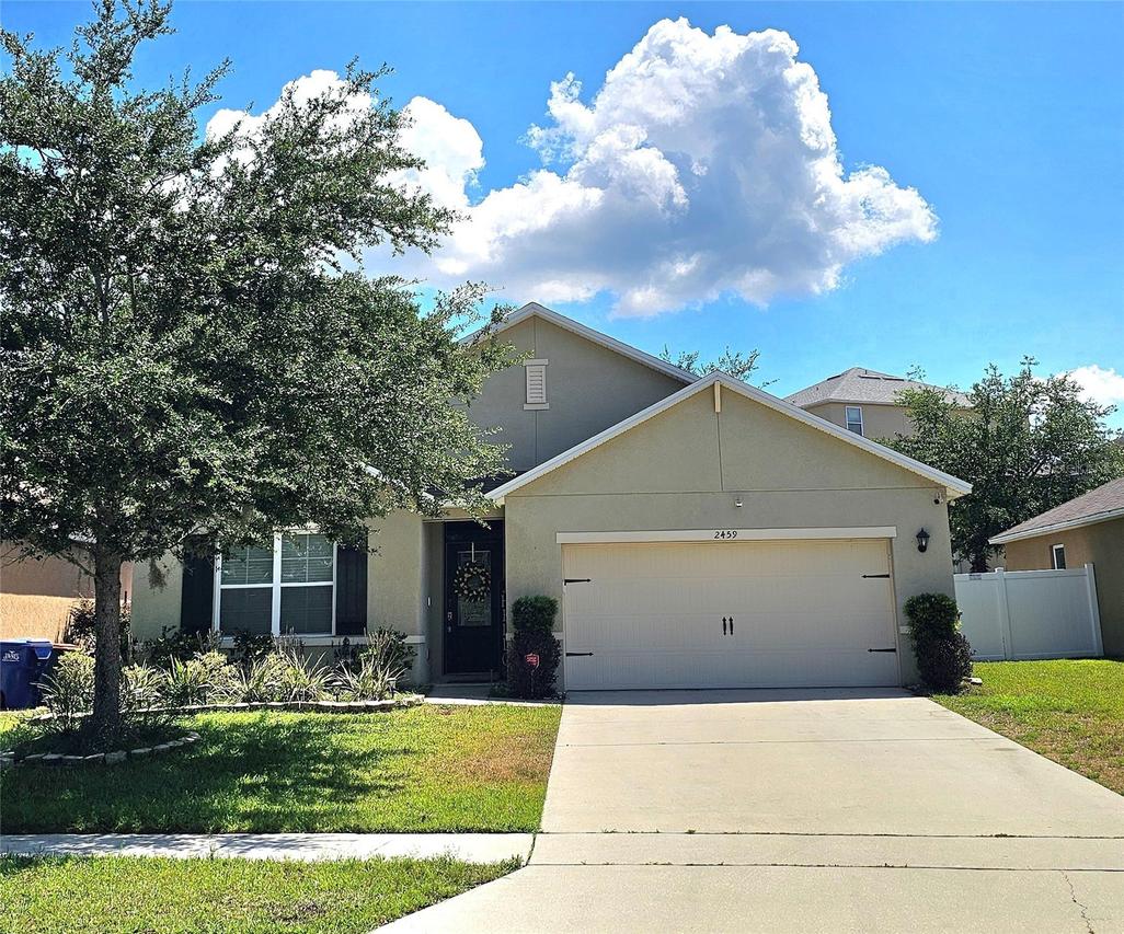 2459 Valhalla Dr., Tavares, FL 32778
