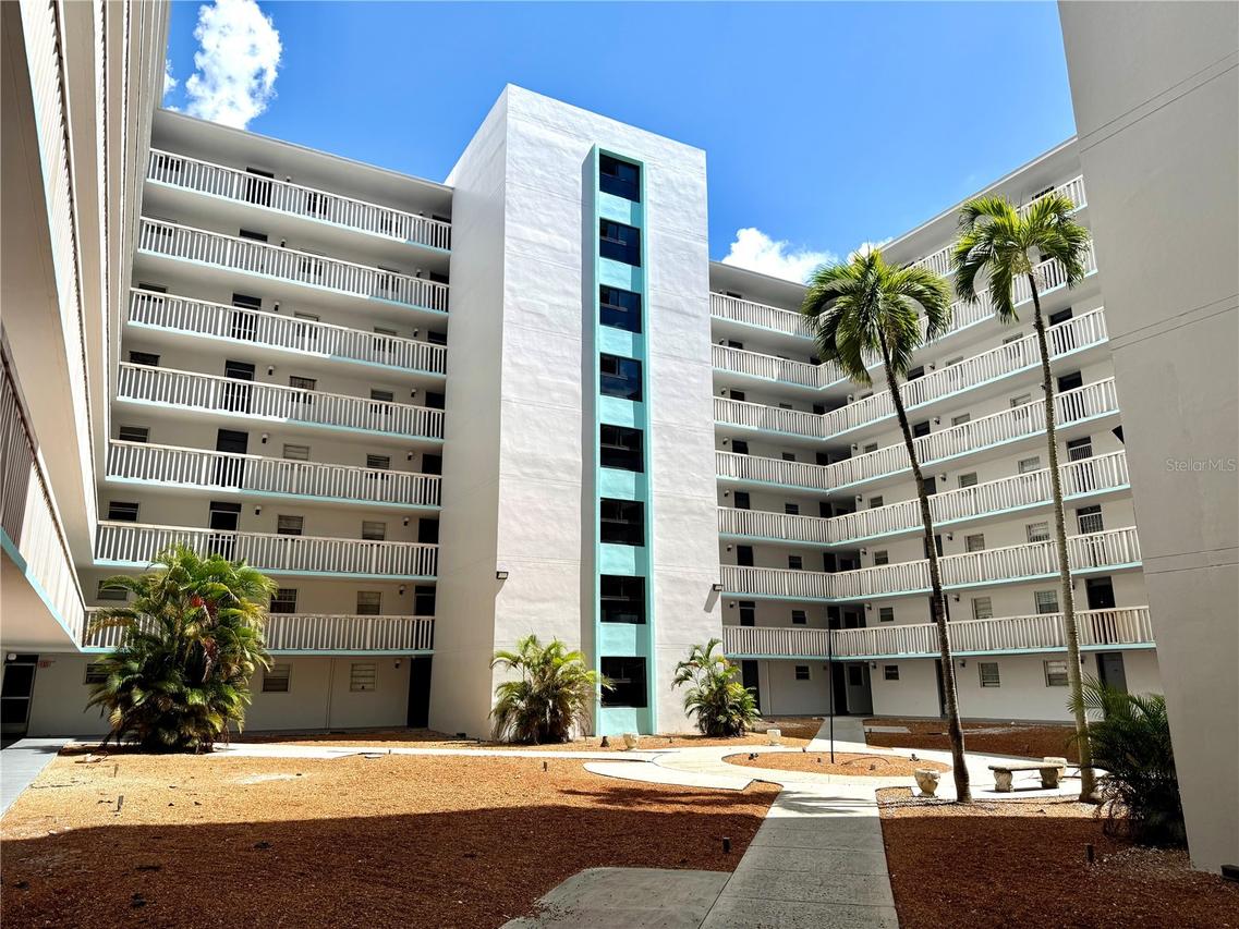 15600 NW 7th Ave. #211, Miami, FL 33169