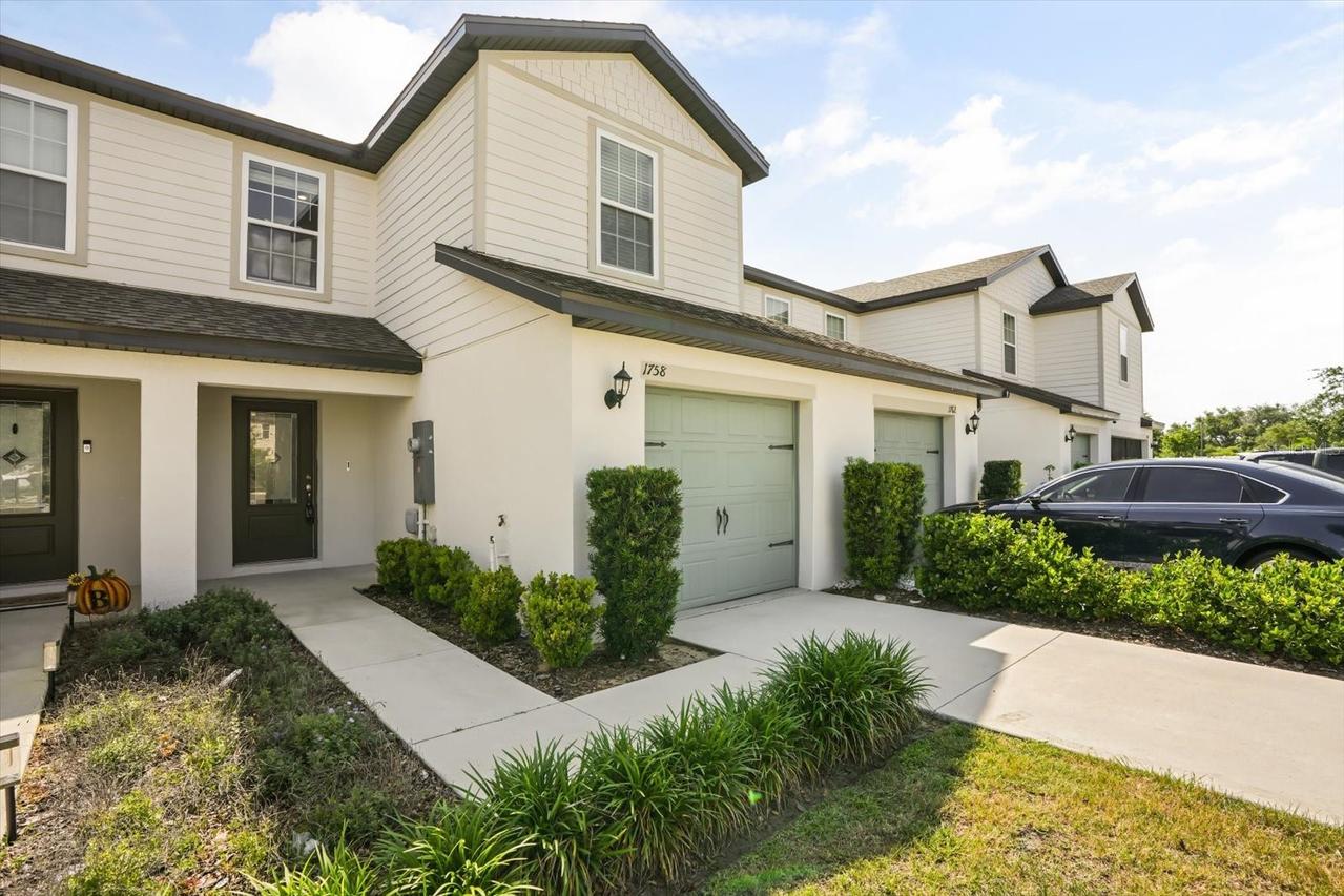 1758 Withernsea Ct., Tavares, FL 32778