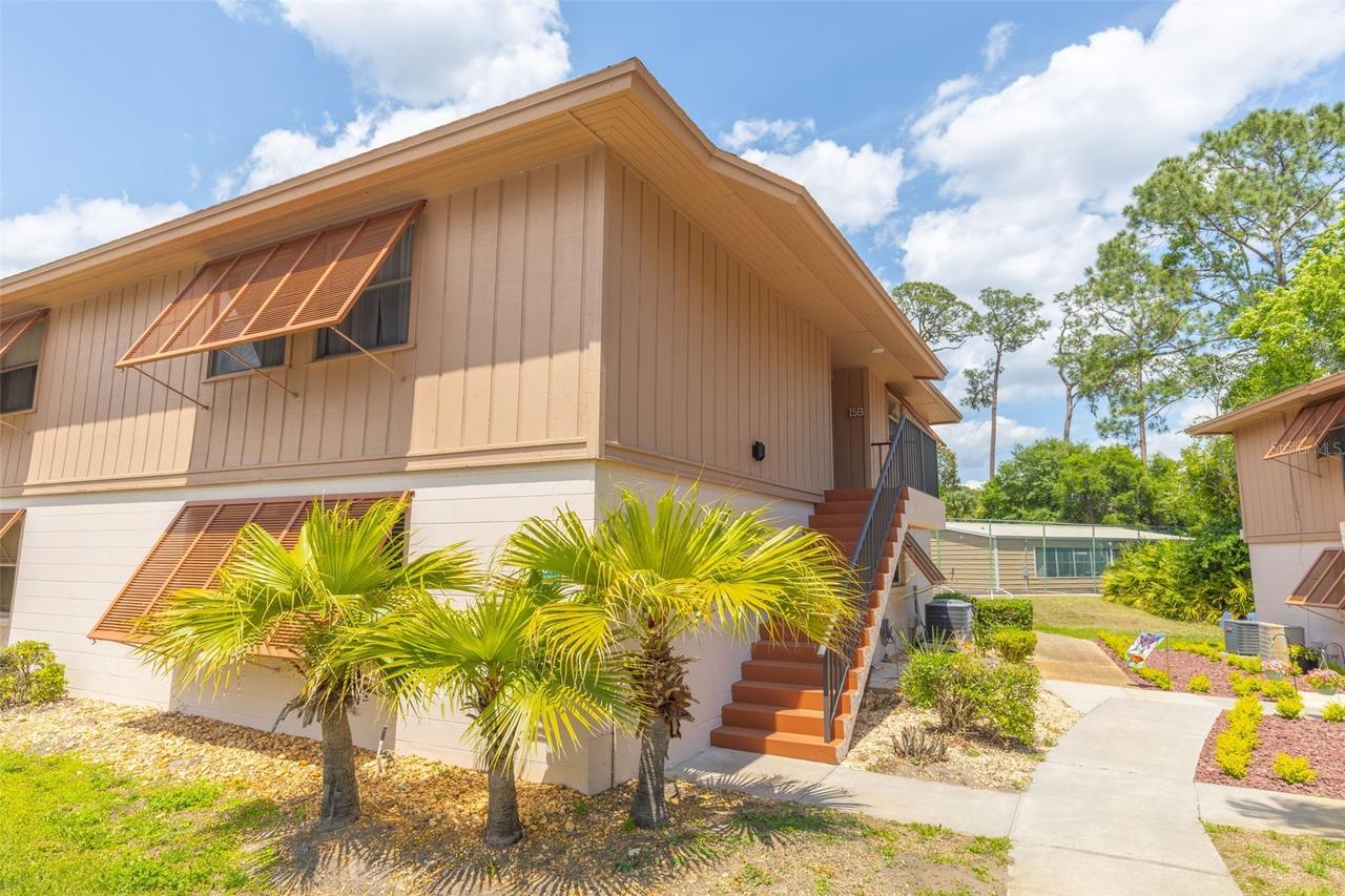 180 Magnolia Woods Ct. #15B, Deltona, FL 32725