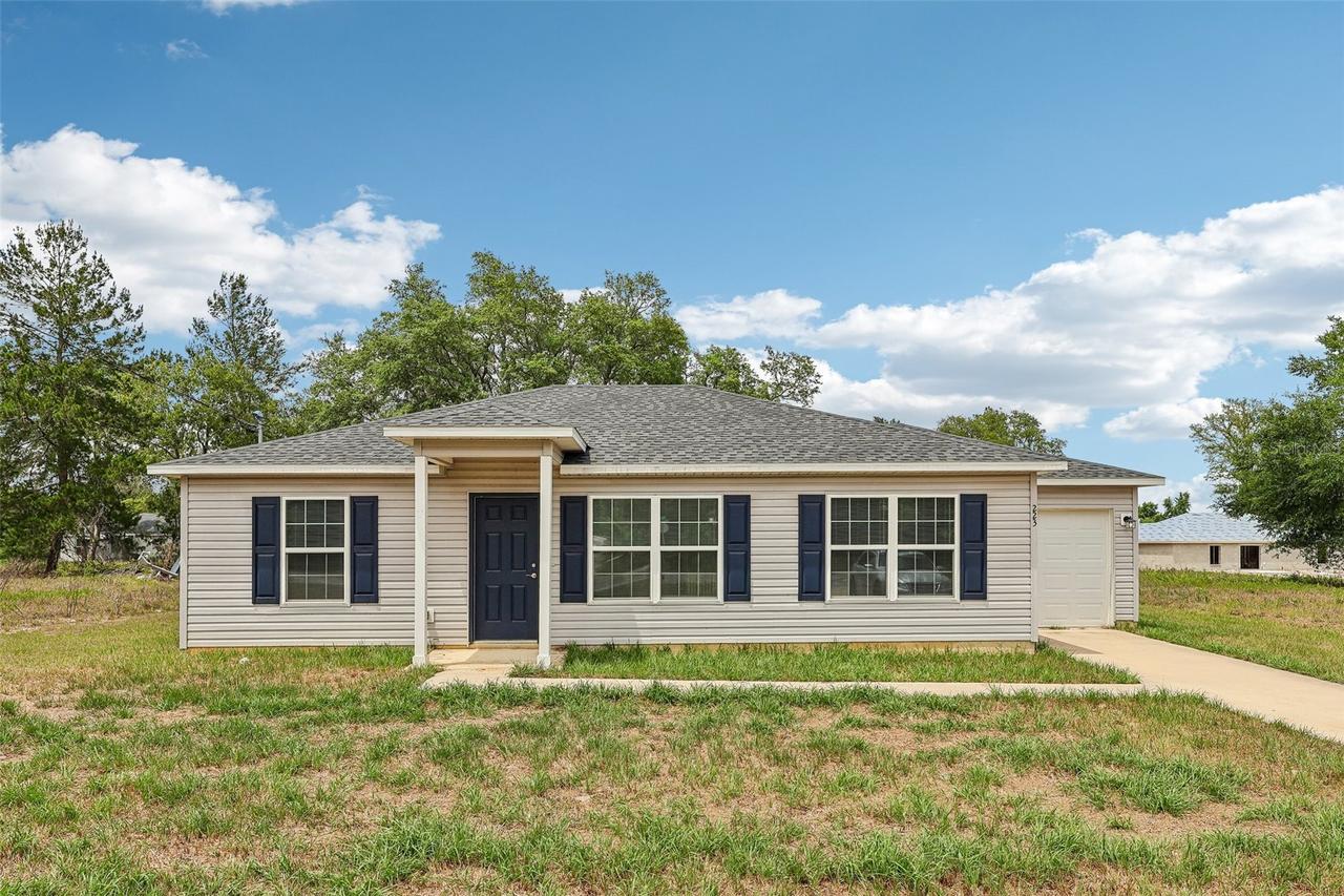 223 Malauka Rd., Ocklawaha, FL 32179