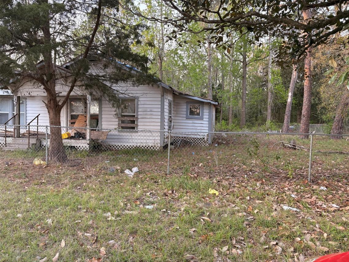 189 NW Meeks St., Lake City, FL 32055
