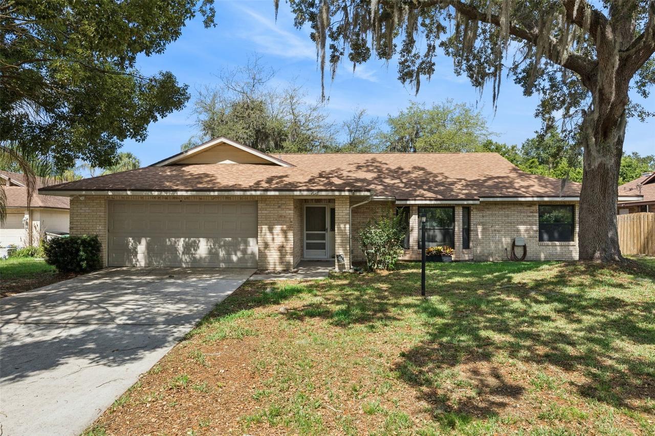 706 E Lacy Cir., Deltona, FL 32725