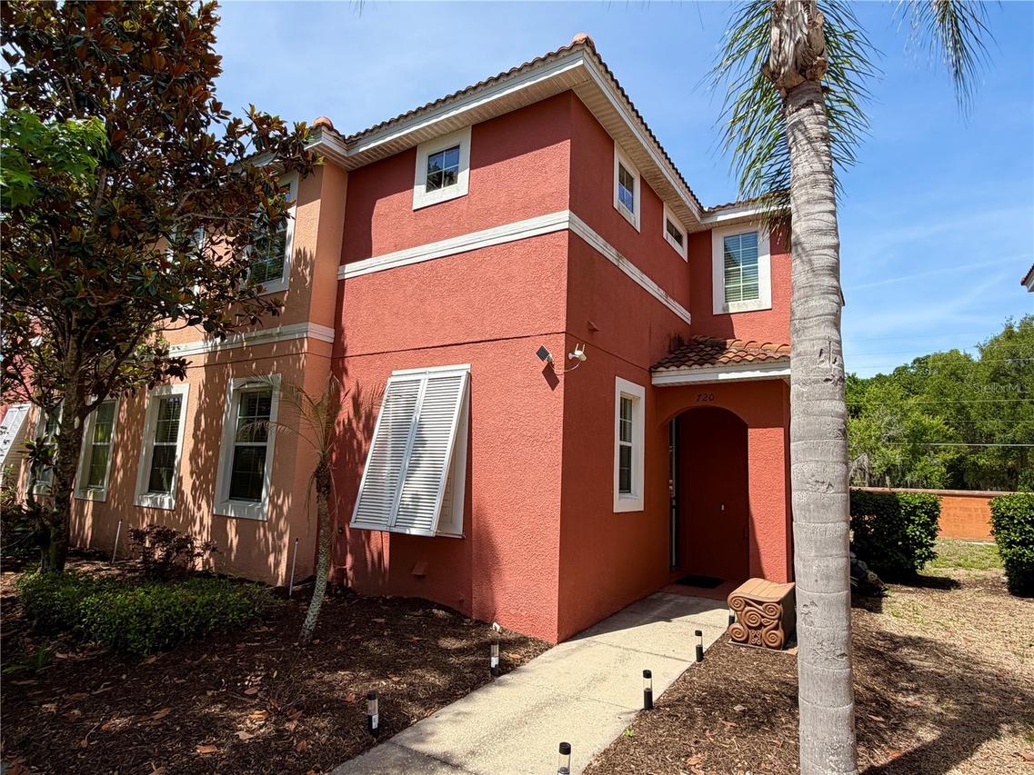 720 Las Fuentes Dr., Kissimmee, FL 34746
