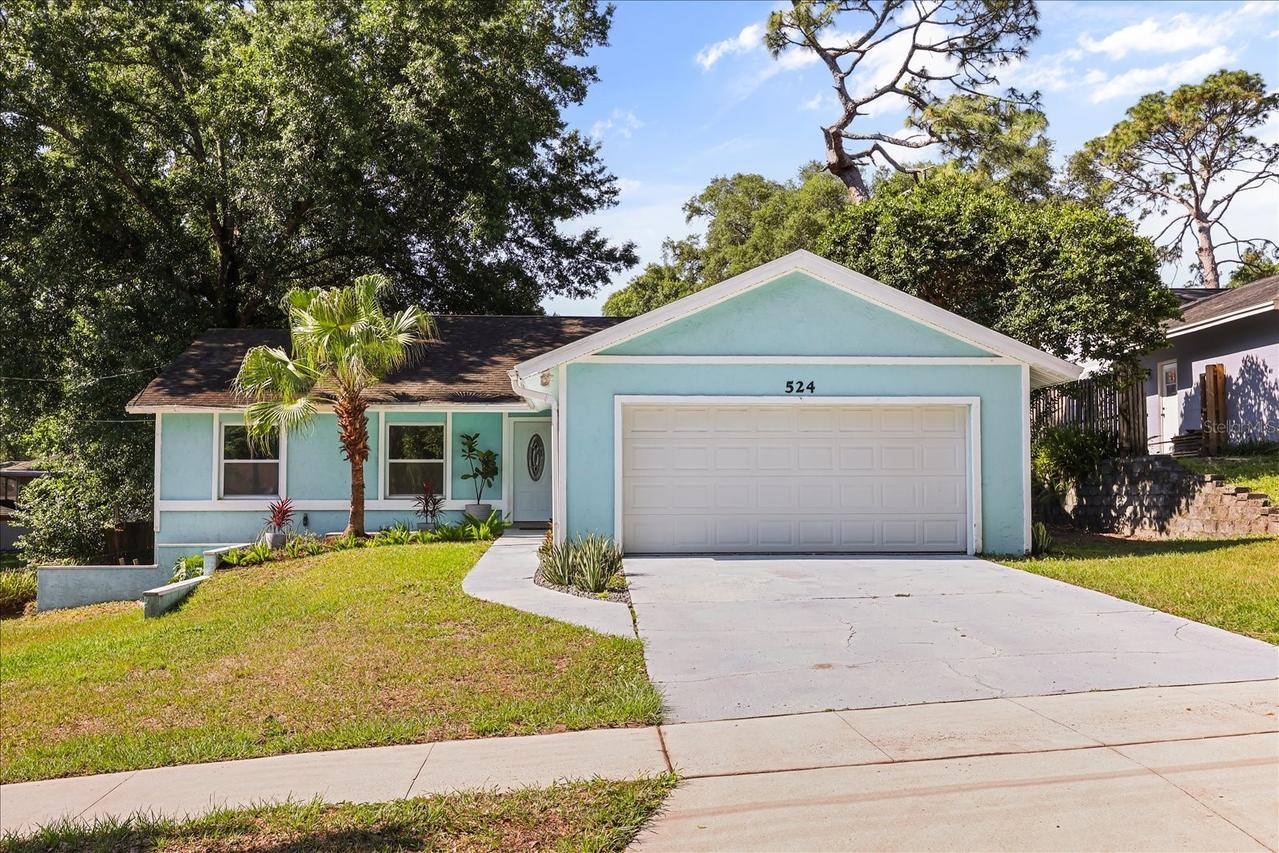 524 E Hillcrest St., Altamonte Springs, FL 32701