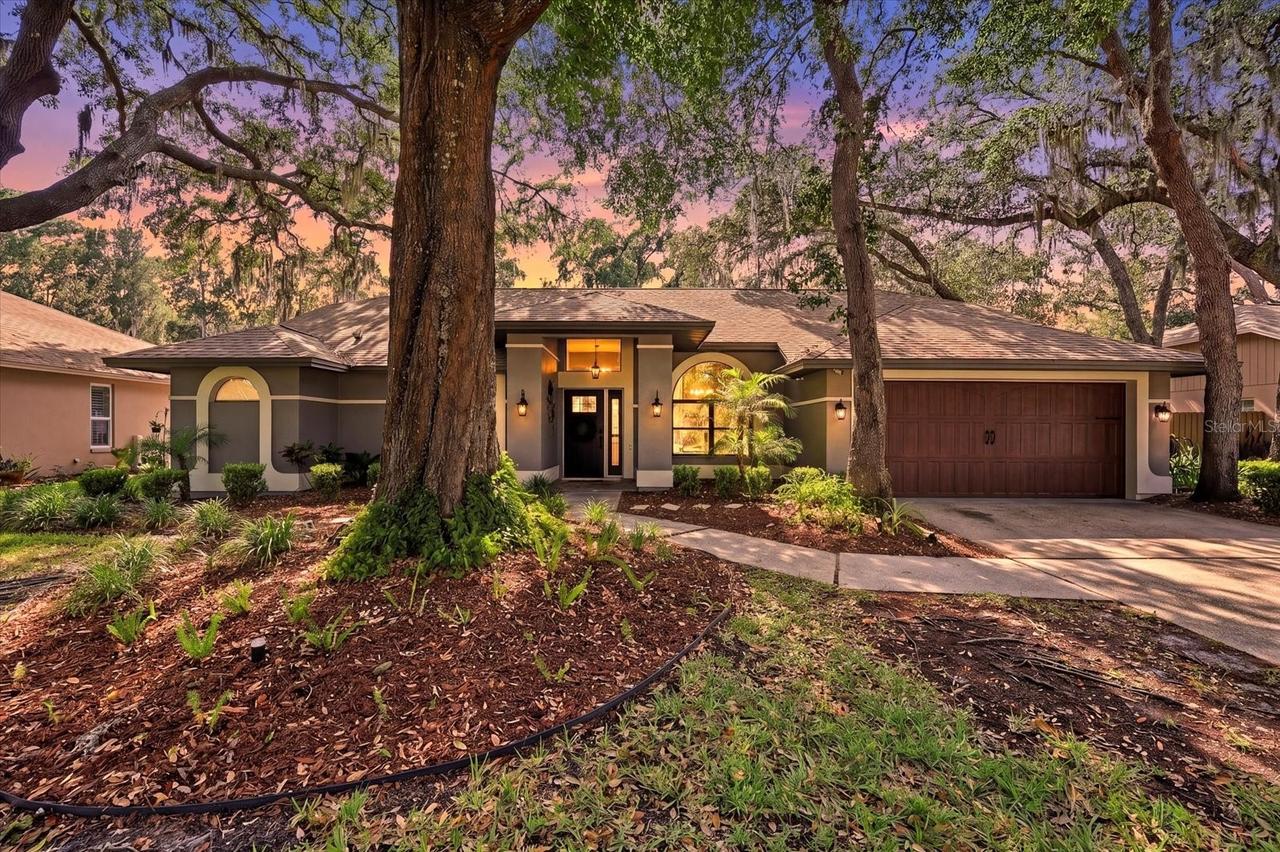 1445 Waterwood Dr., Lutz, FL 33559