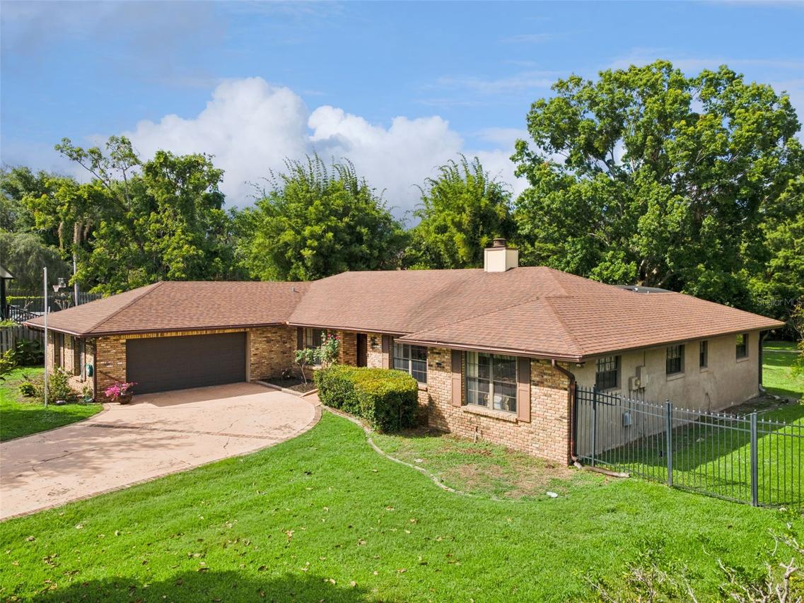 4909 Lake Gatlin Woods Ct., Orlando, FL 32806