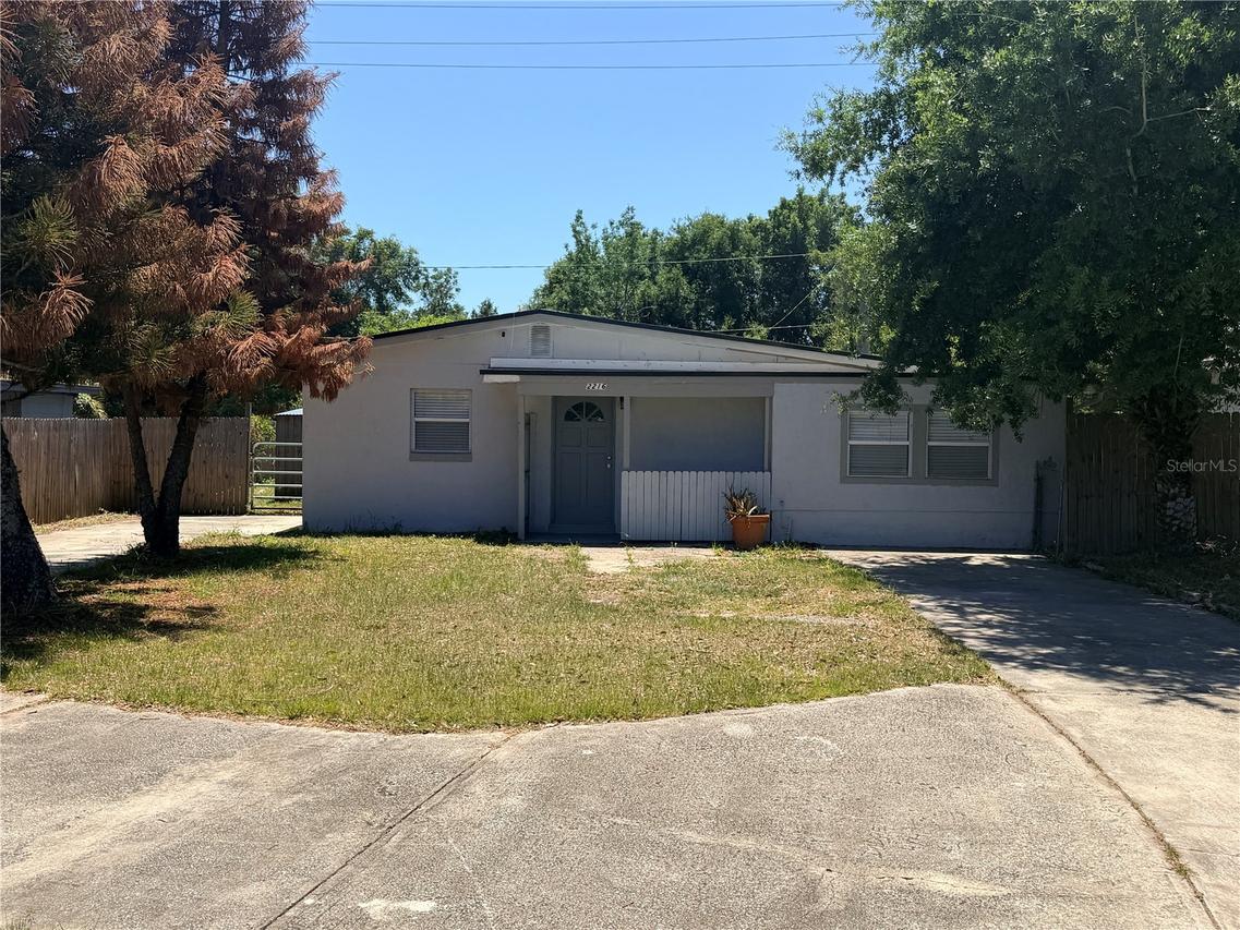 2216 Mayflower Ave., Apopka, FL 32703