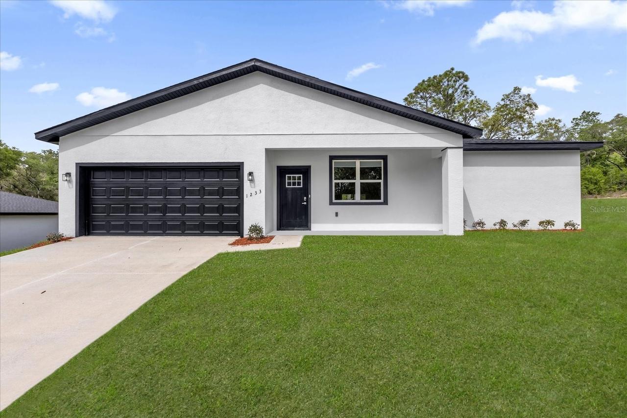 1233 W Shady Ln., Dunnellon, FL 34434