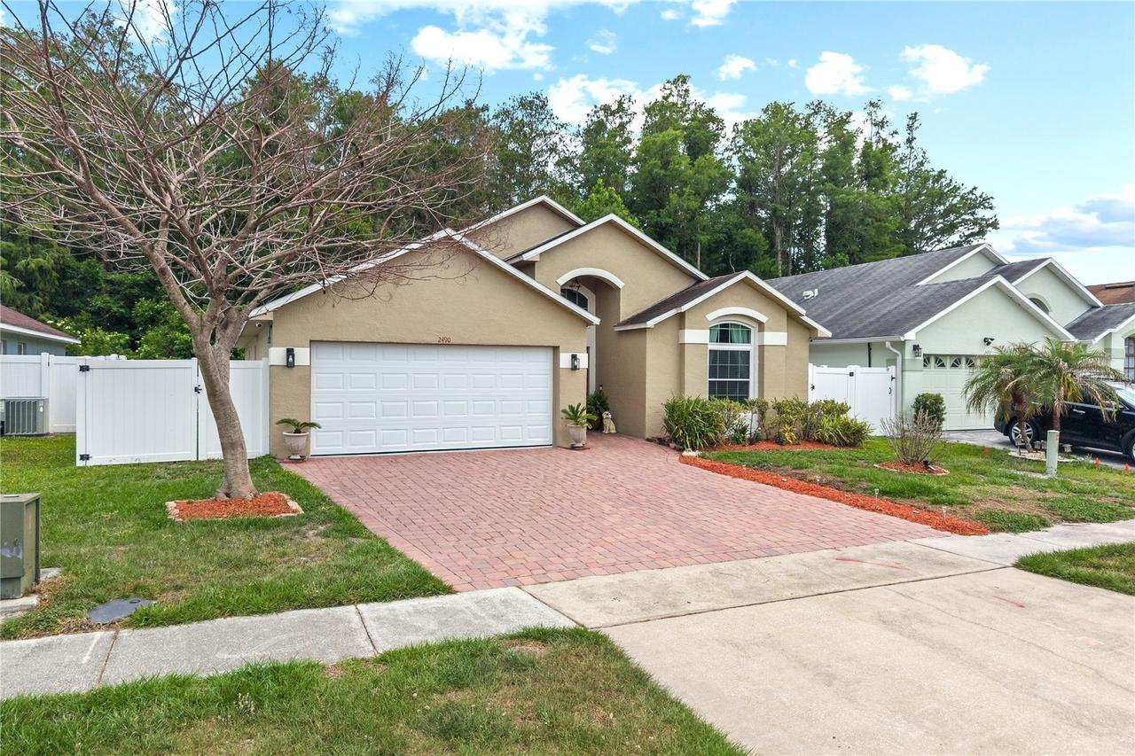 2490 Shelby Cir., Kissimmee, FL 34743