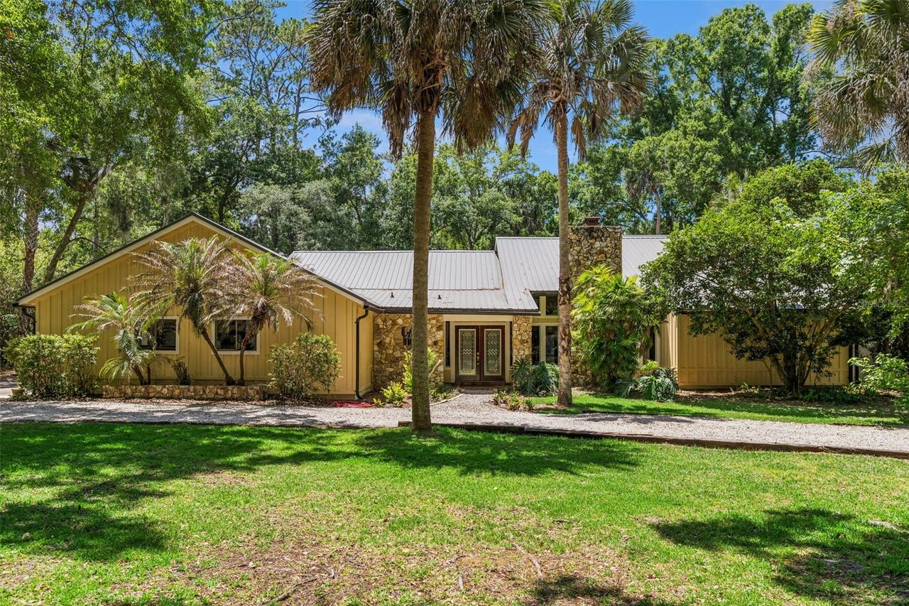 136 Wisteria Dr., Longwood, FL 32779