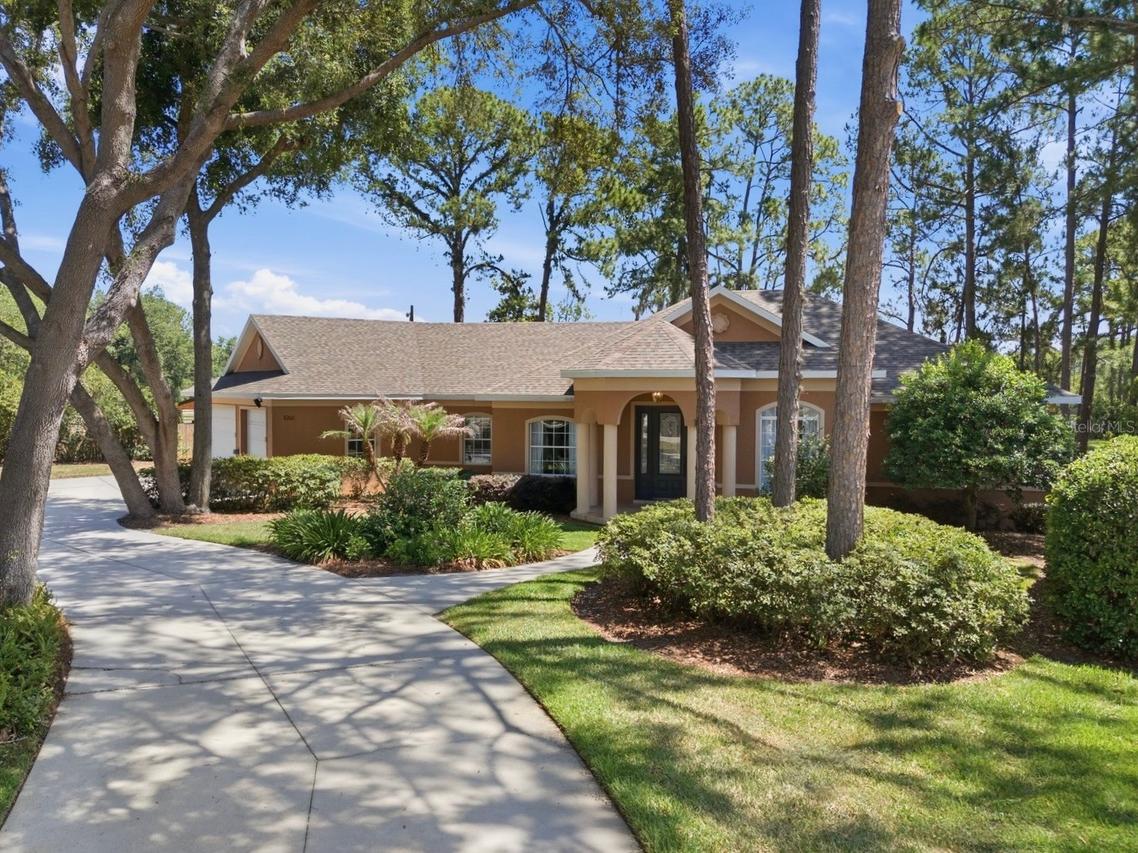 1064 Ceasars Ct., Mount Dora, FL 32757