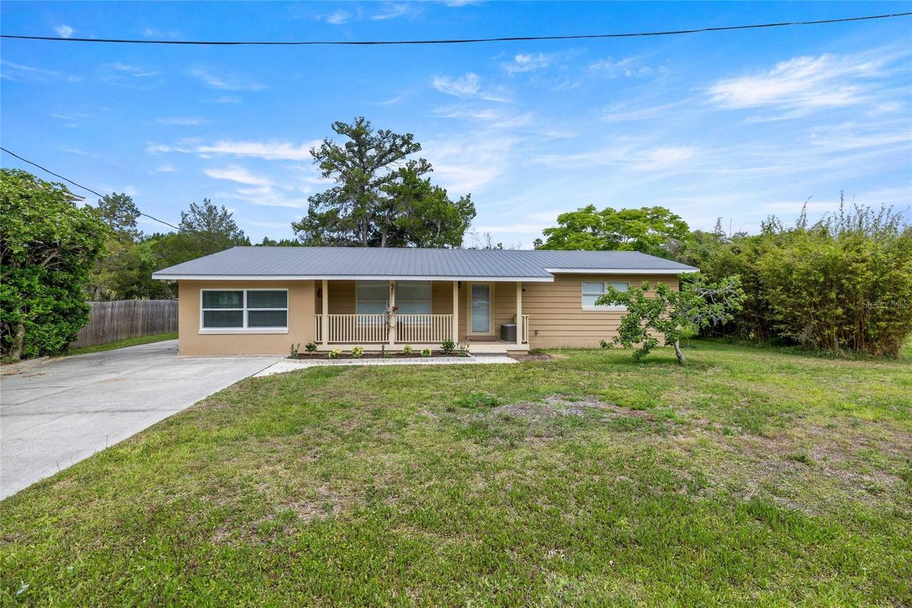 46 Magnolia Ave., Yankeetown, FL 34498