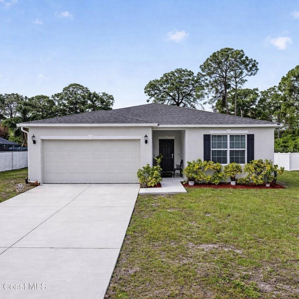 180 Dolphin St., Palm Bay, FL 32909