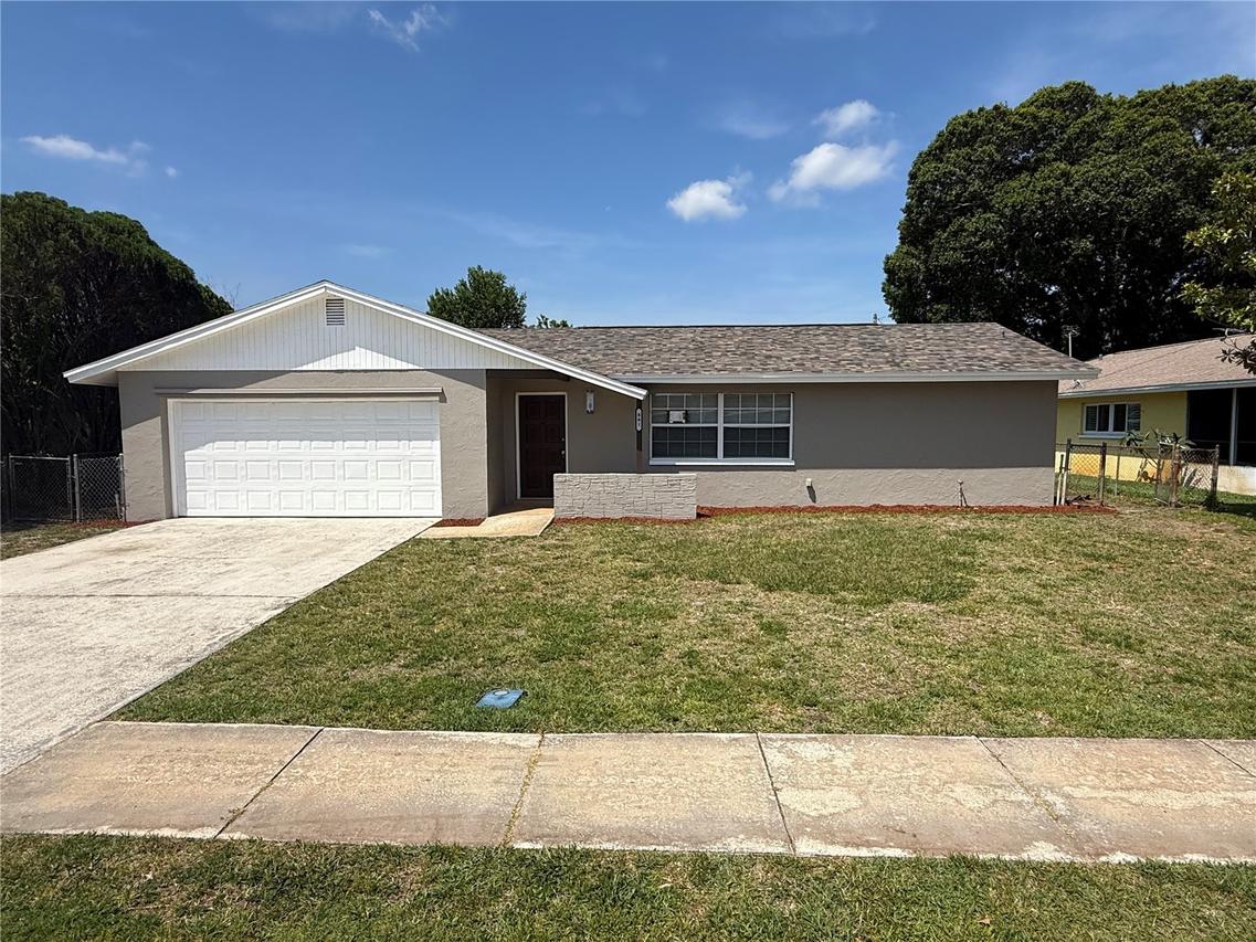 881 Brunswick Ln., Rockledge, FL 32955