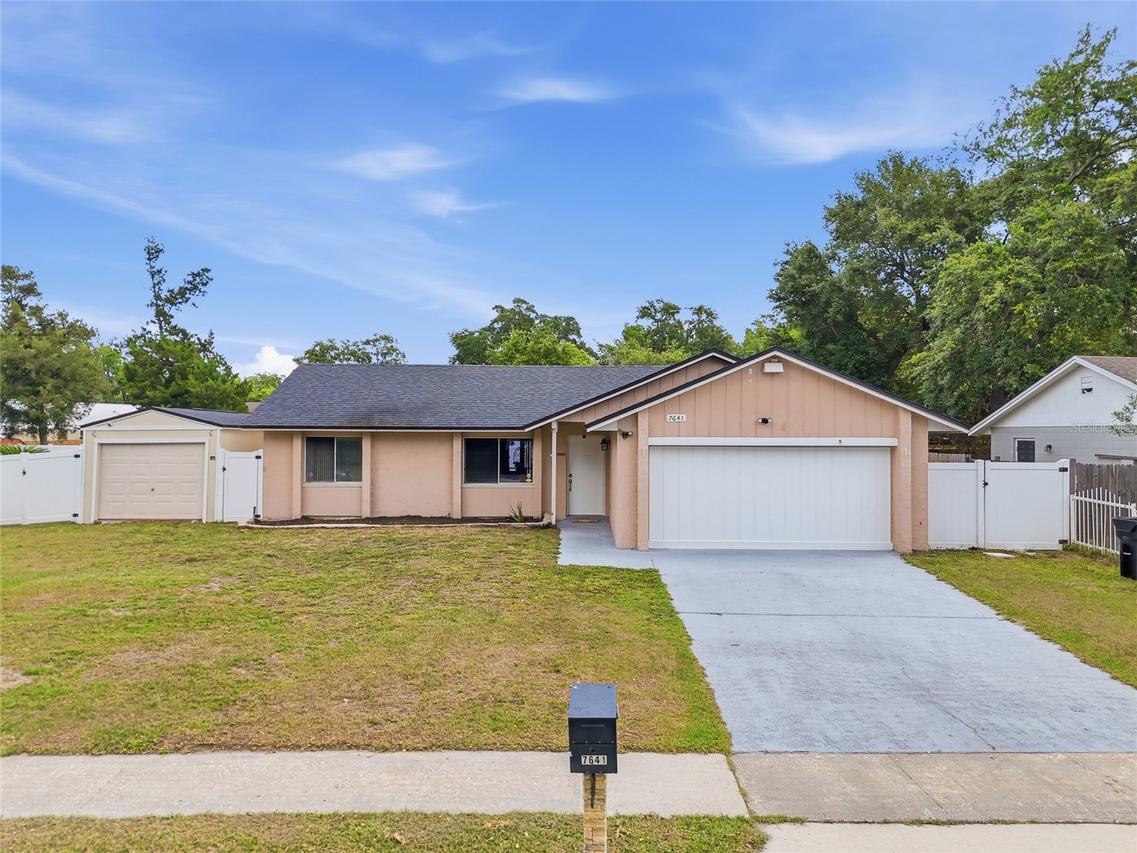 7641 Compass Dr., Orlando, FL 32810