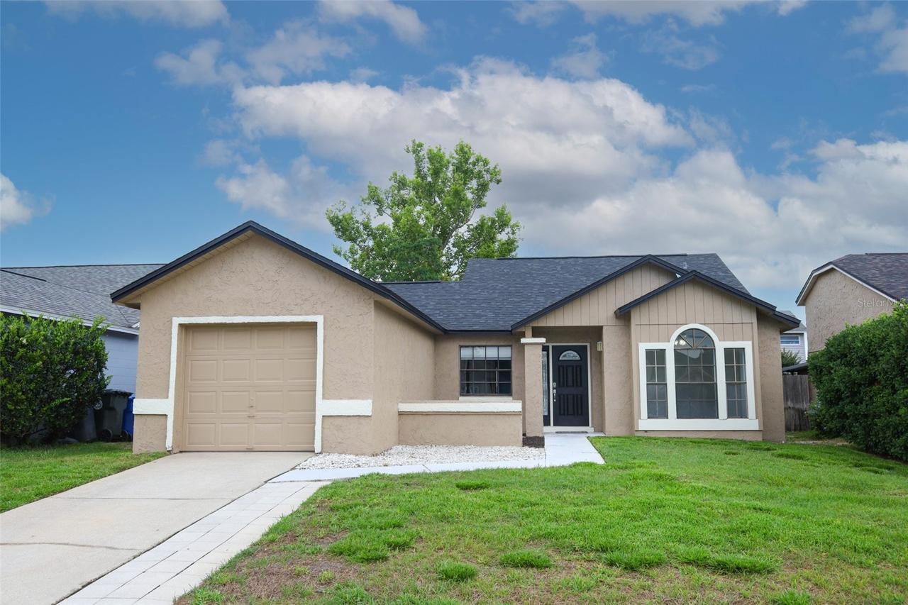 1016 Gwyn Cir., Oviedo, FL 32765