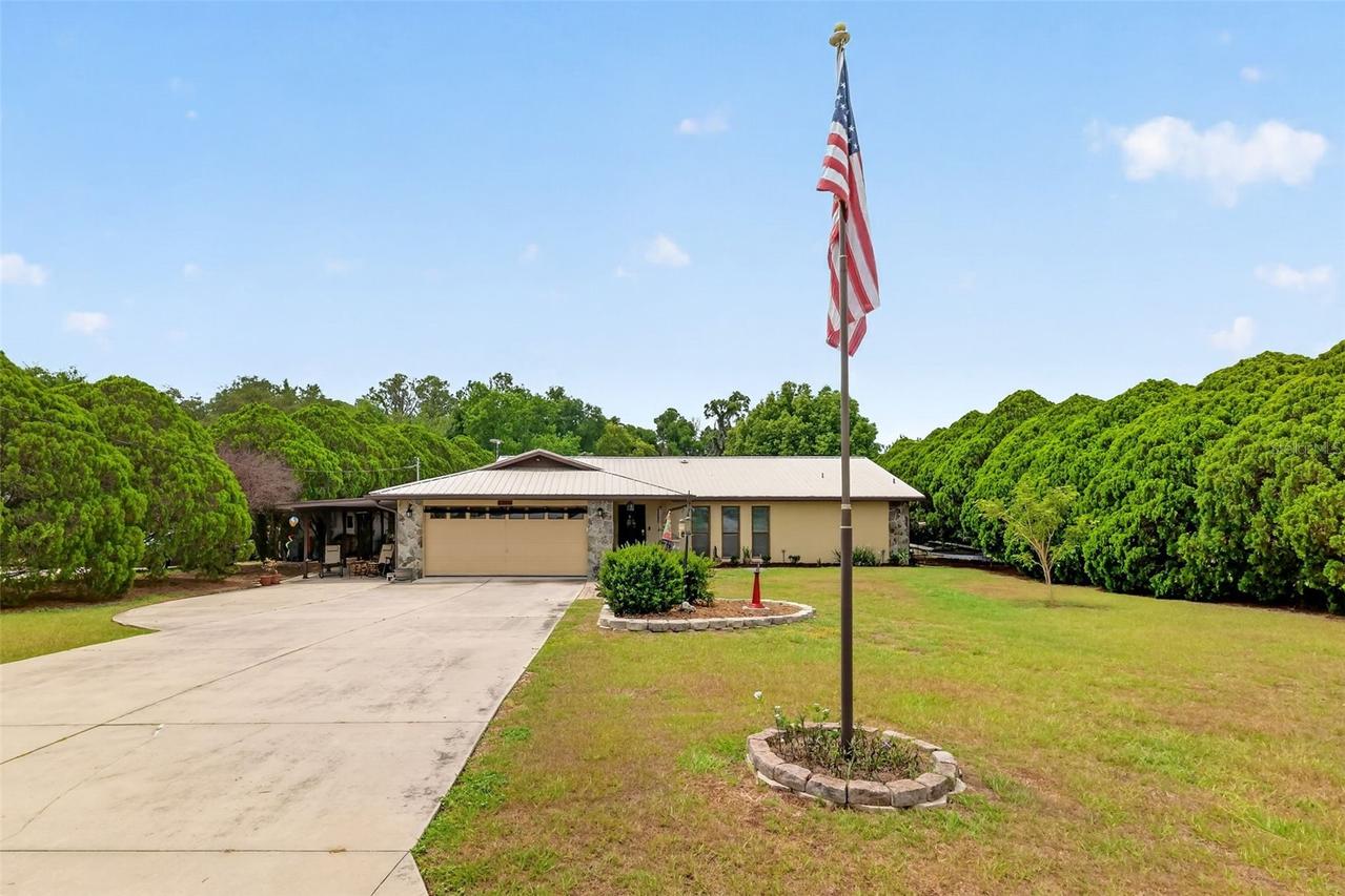 5 Lonesome Pine Tr., Yalaha, FL 34797