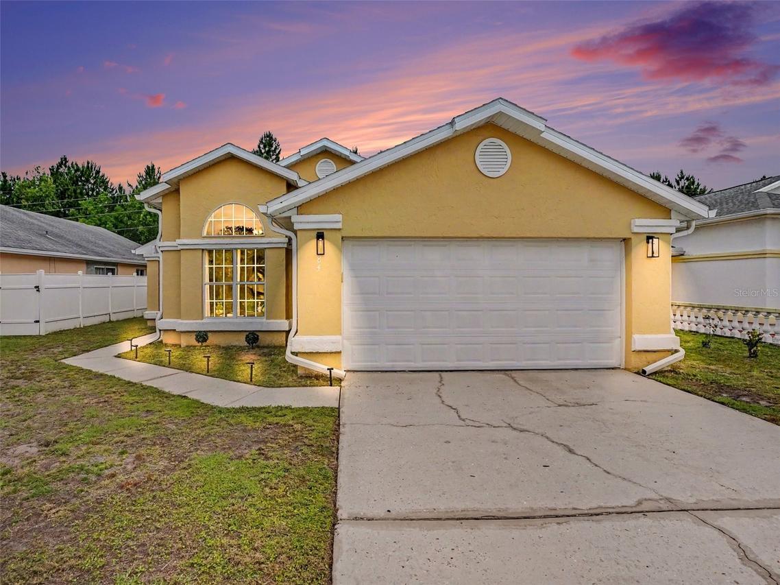 184 Coral Reef Cir., Kissimmee, FL 34743