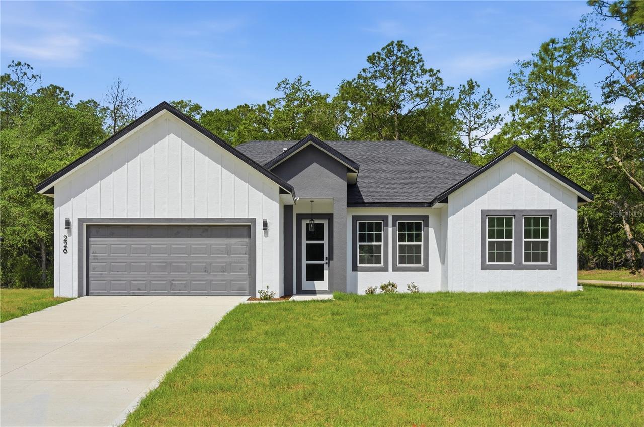 226 E Caldwell Dr., Dunnellon, FL 34434