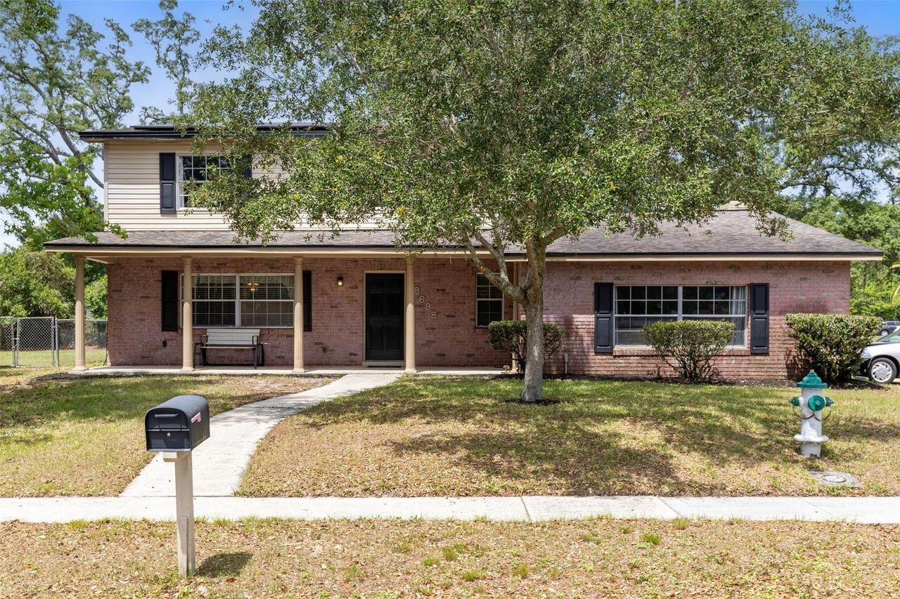 8698 Hillside Dr., Orlando, FL 32810