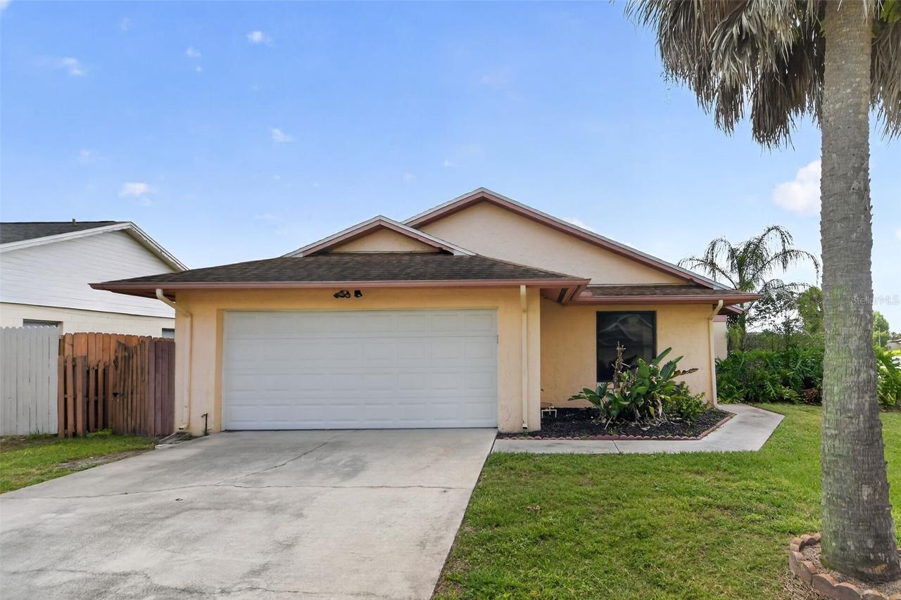 5325 Barefoot Path, Kissimmee, FL 34746