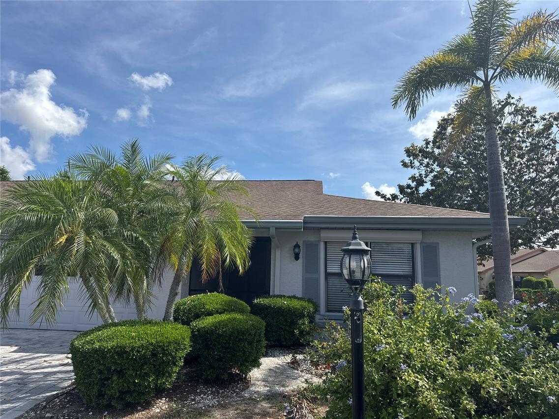 2501 Lonigan Pl., Sun City Center, FL 33573