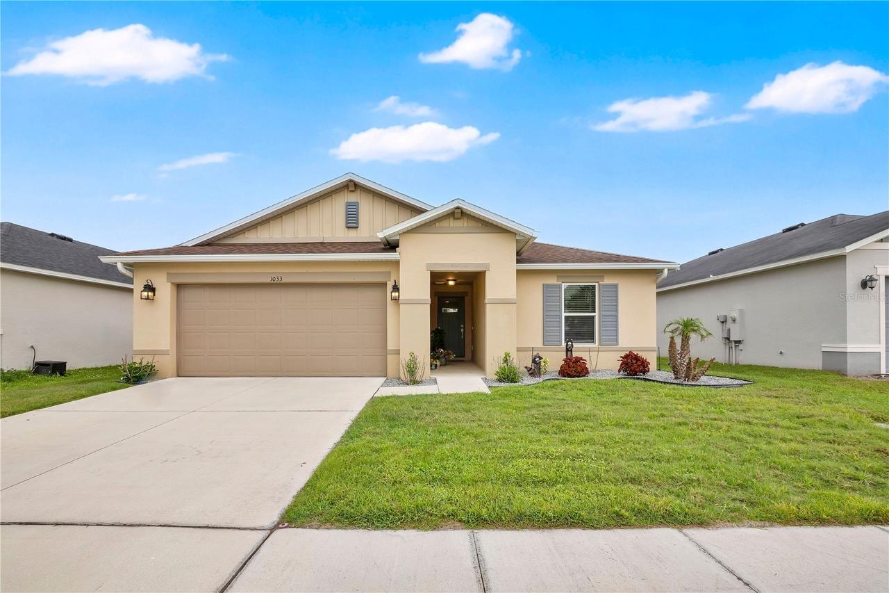 1033 Augustus Dr., Davenport, FL 33896
