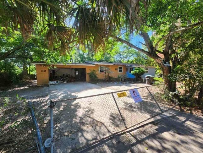 1127 Robinson Ave., Apopka, FL 32703