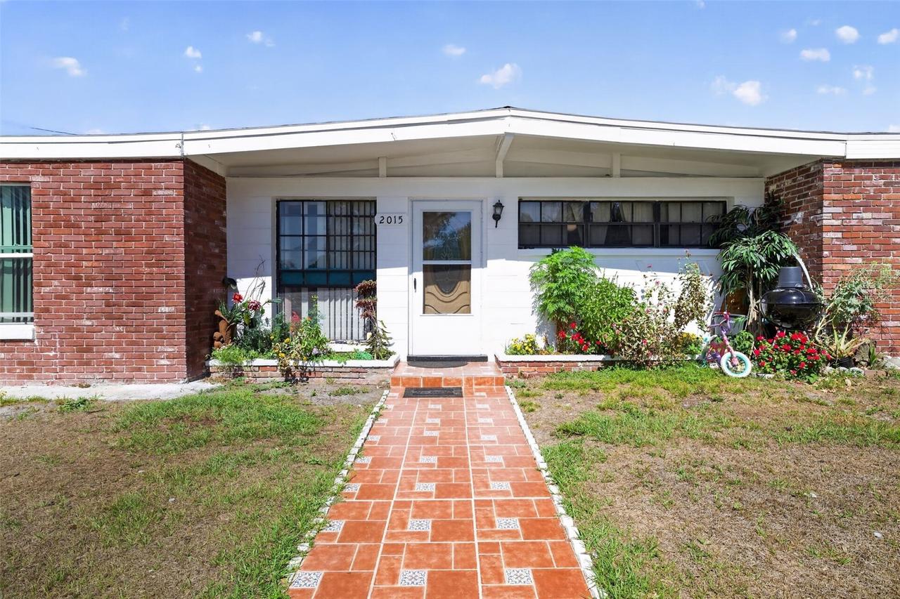 2015 Clarice Cir., Tampa, FL 33619