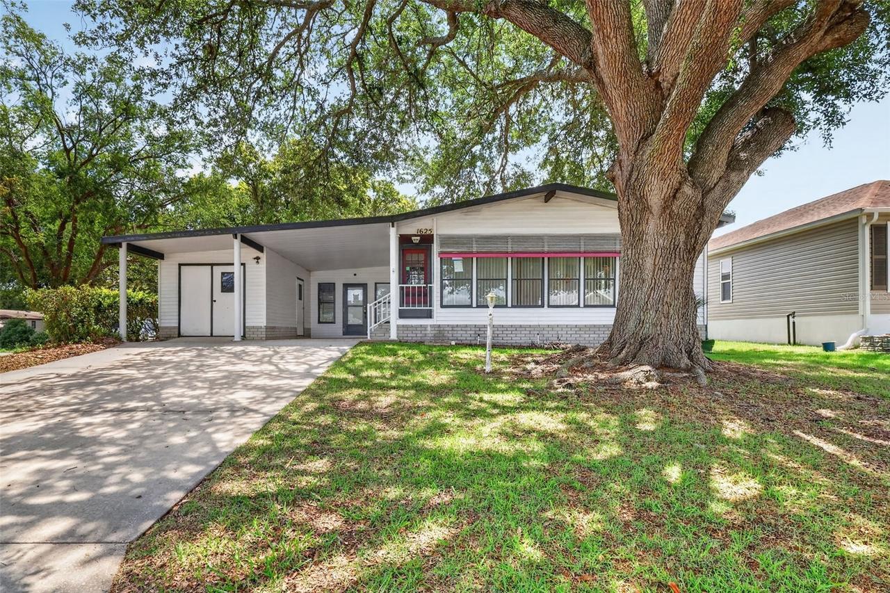 1625 Hilton Head Blvd., Lady Lake, FL 32159