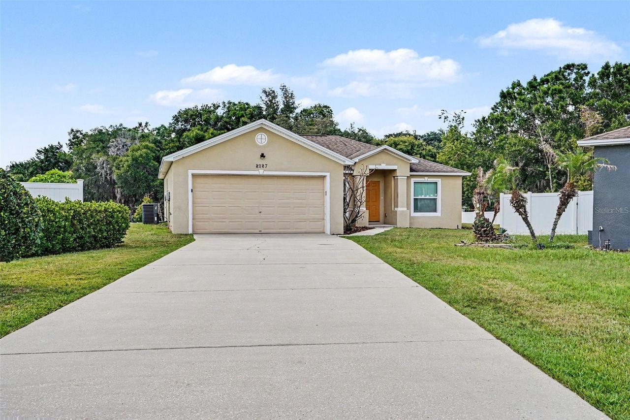 8187 Woodvine Cir., Lakeland, FL 33810