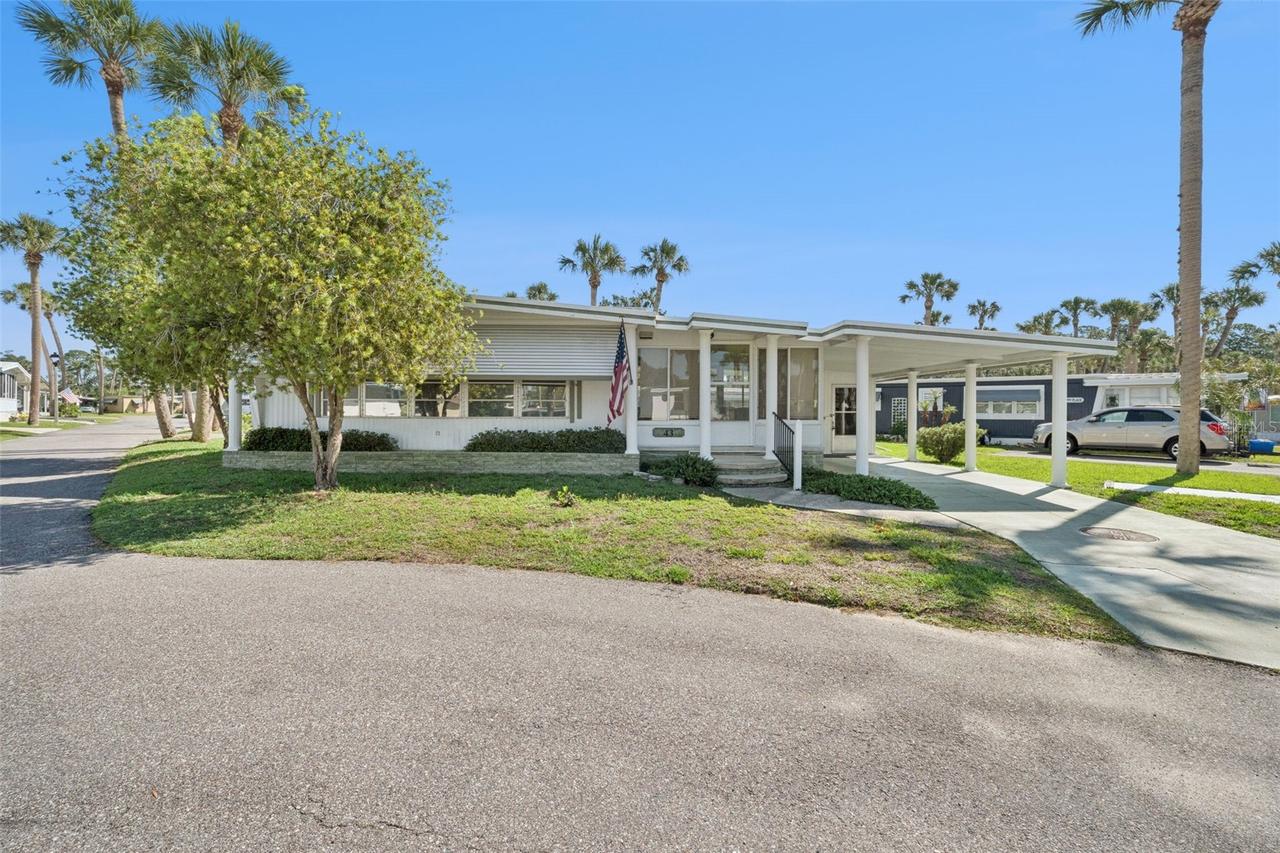 43 Sabal Palm Cir., Eustis, FL 32726