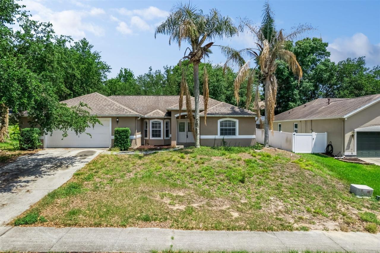 448 Shady Pine Ct., Minneola, FL 34715