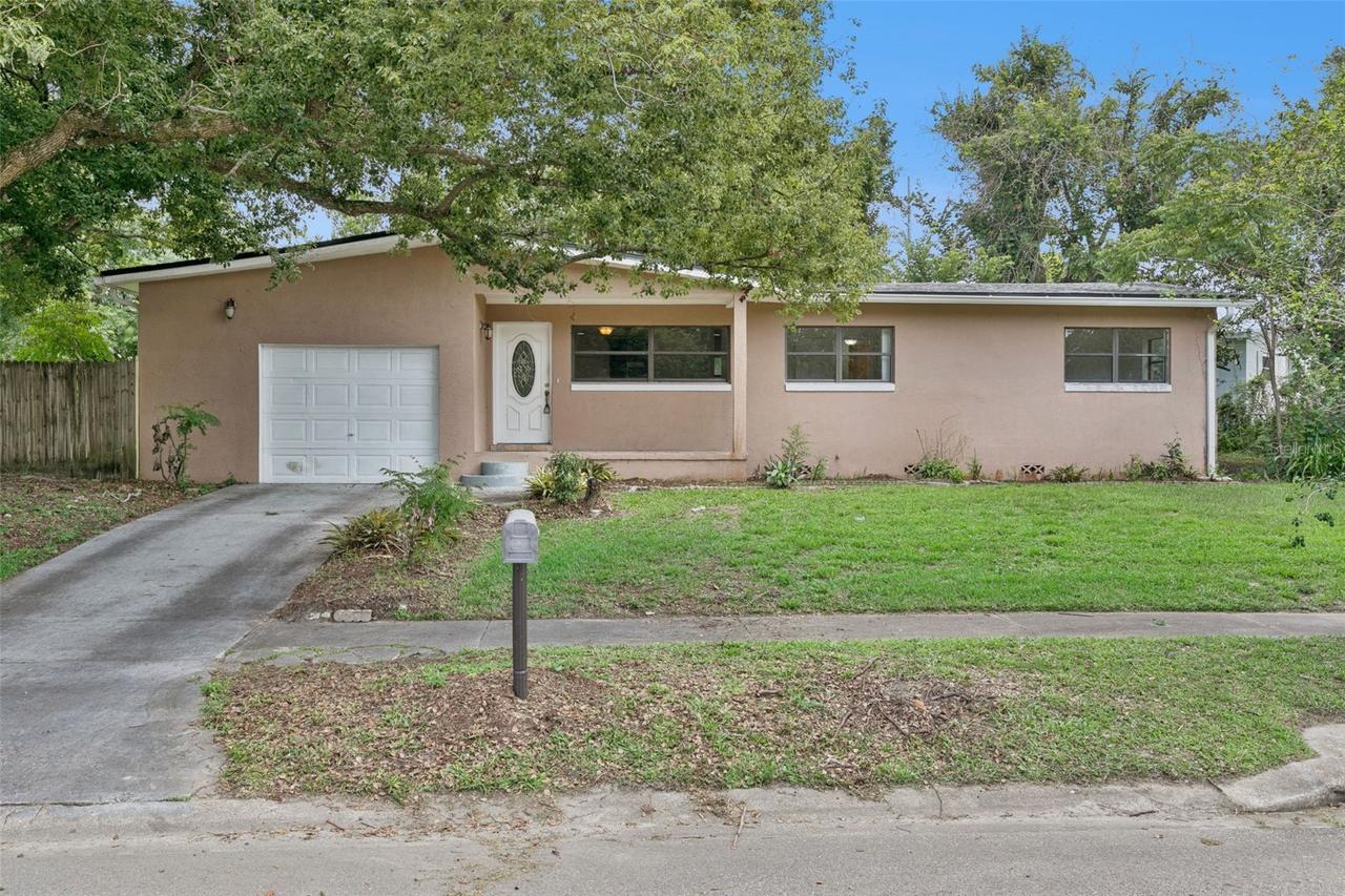 163 Lake Harriet Dr., Altamonte Springs, FL 32714