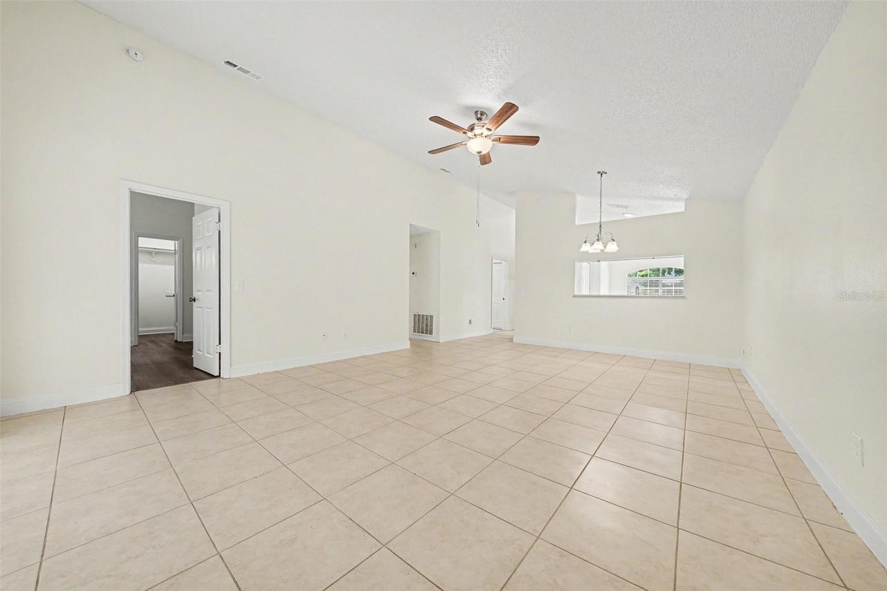 4533 Bridgeton Ln., Orlando, FL 32817