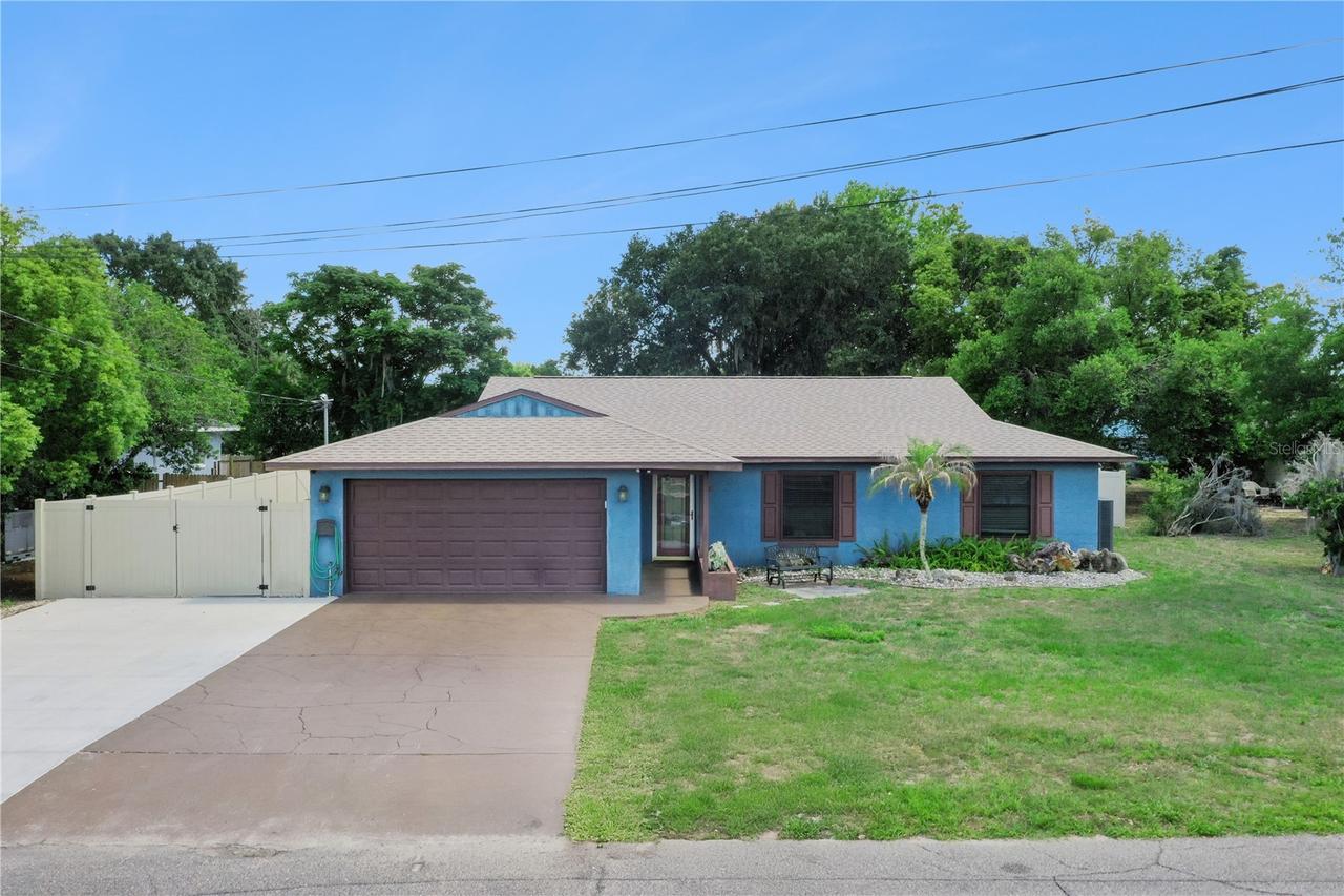 380 E Lake St., Umatilla, FL 32784