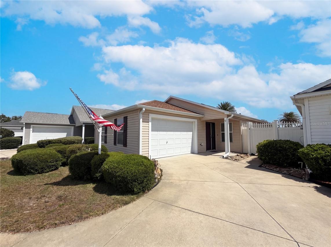 2589 Alcade Pl., The Villages, FL 32163