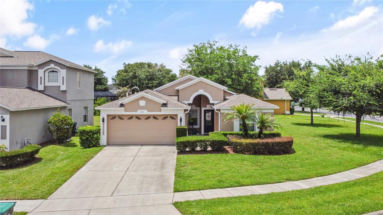 9555 Heron Pointe Dr., Orlando, FL 32832