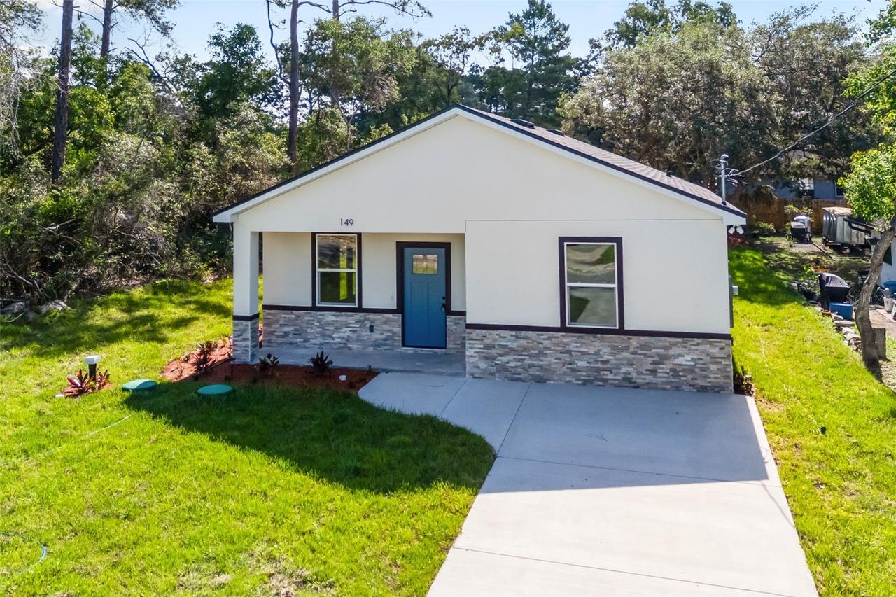 149 Hickory Ave., Orange City, FL 32763