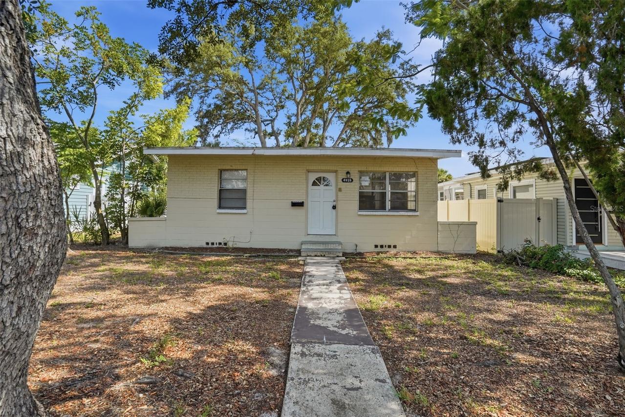 4826 S 8th Ave., St Petersburg, FL 33711