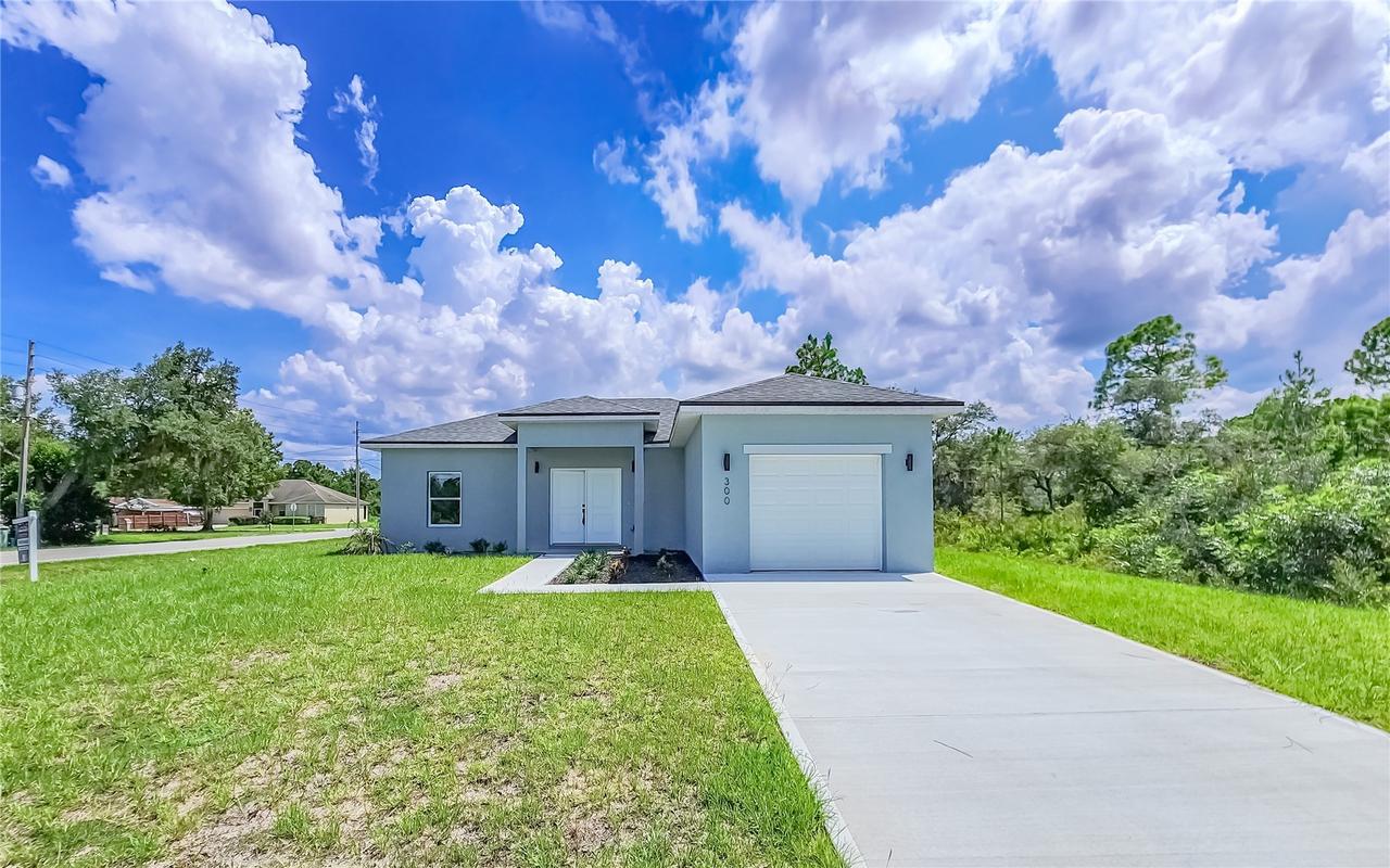 300 Caspian Tern Ave., Sebring, FL 33870