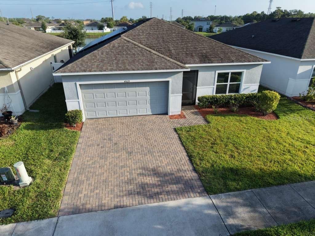 4529 Lake Russell Rd., Kissimmee, FL 34746