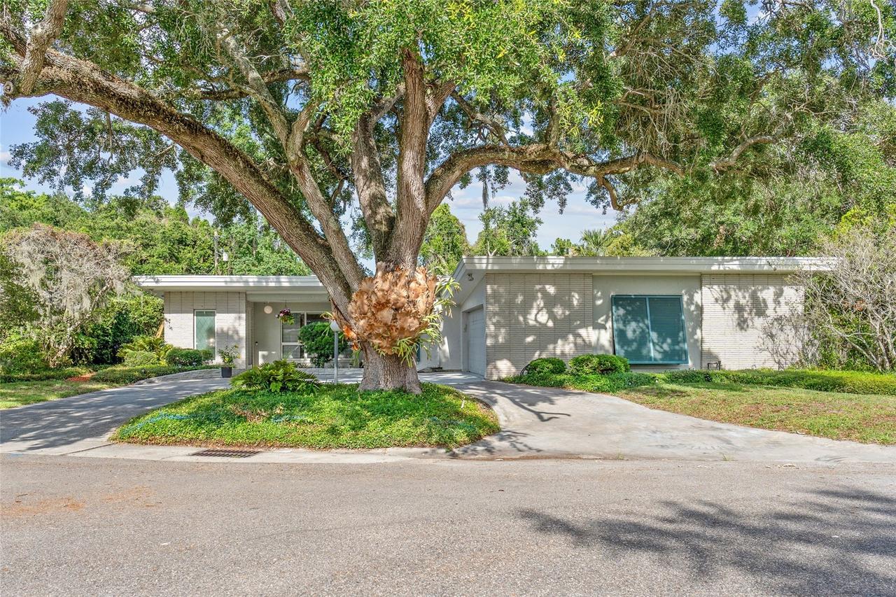 338 Blue Heron Dr., Winter Park, FL 32789