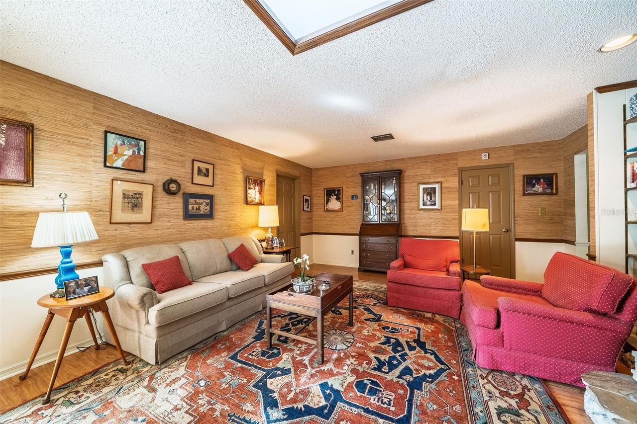2030 Companero Ave., Orlando, FL 32804